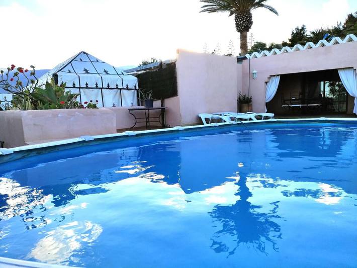 Casa rural para 5 personas, con vistas además de jardín y piscina en El Rosario - 2