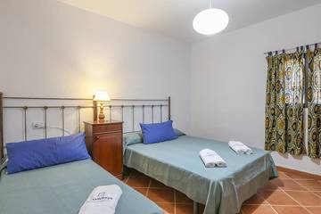 Casa Rural para 8 Personas en Constantina, Sierra Morena, Foto 3