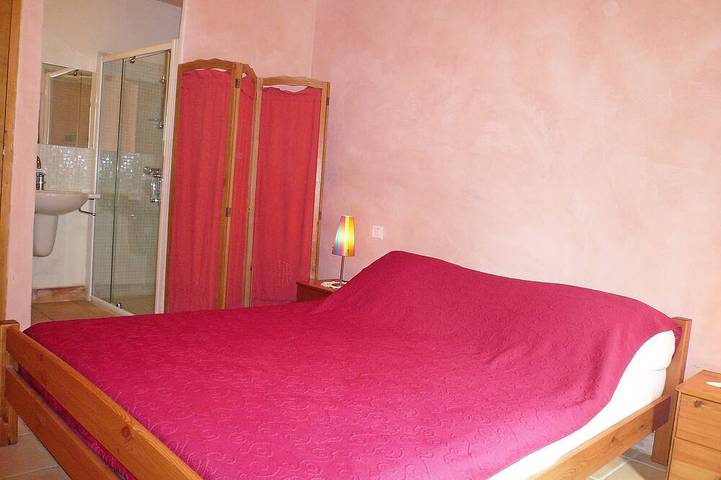 Location de vacances pour 6 personnes, avec jardin et terrasse à Fraissé-des-Corbières - 2