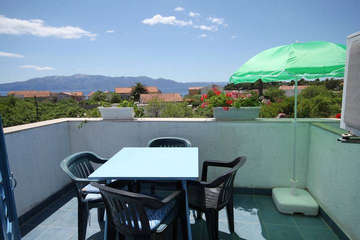 Ferienwohnung für 4 Personen, mit Balkon/Terrasse auf Hvar