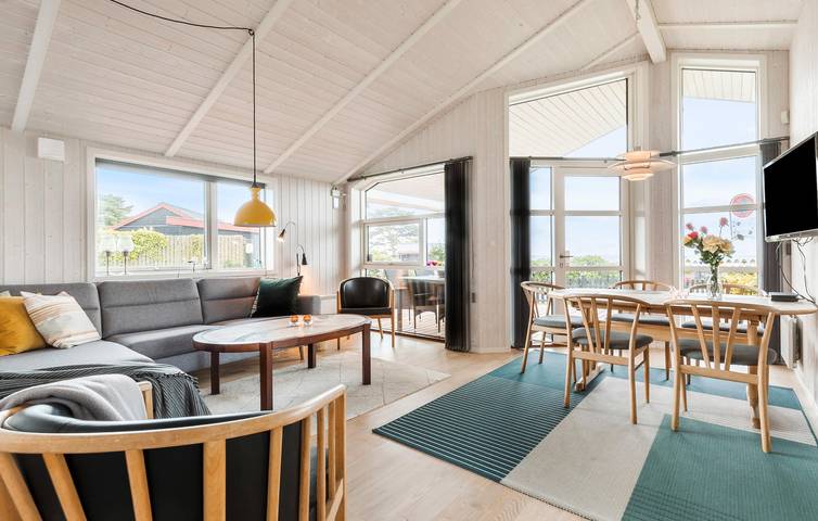 Ferienhaus für 5 Personen mit Terrasse in Følle Strand, Süddjursland
