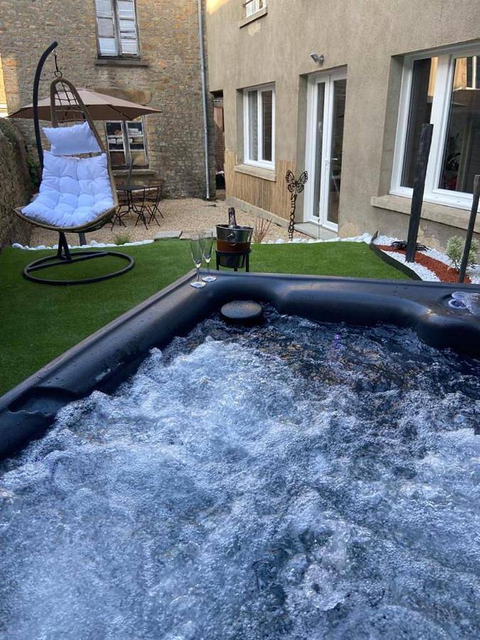 Gîte pour 4 personnes, avec jacuzzi et jardin à Avranches - 4