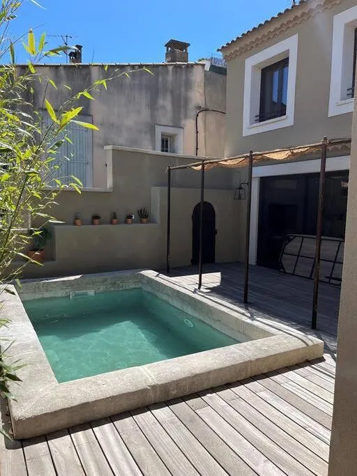 Ferienhaus für 8 Personen, mit Pool und Whirlpool sowie Terrasse - 1