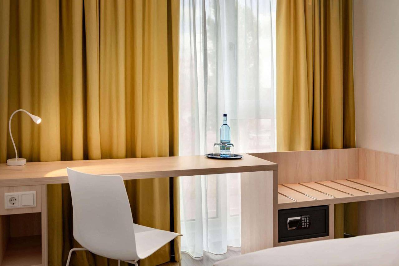 Super 8 by Wyndham Augsburg in Augsburg, Bayerisch Schwaben