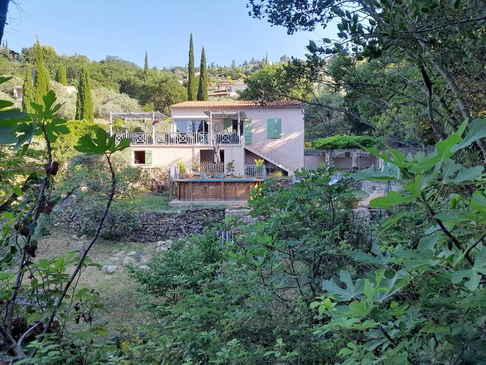 Gîte pour 4 personnes, avec Piscine