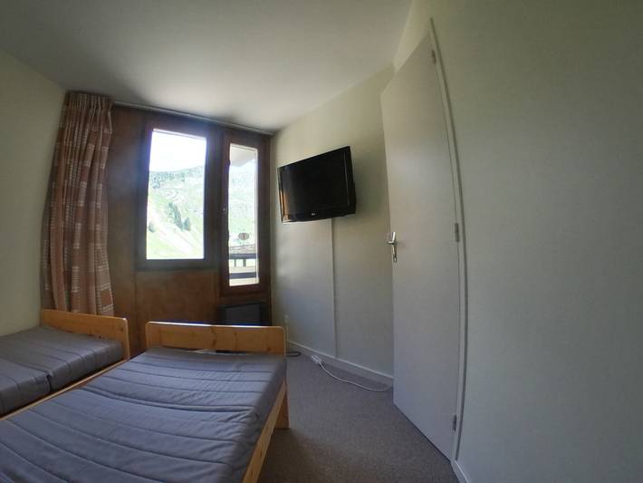 Entire apartment, 4-person apartment at the foot of the slopes in Avoriaz in Morzine, Les Portes du Soleil