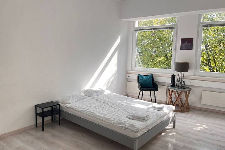Ganze Wohnung, Hell, gemütlich, industrieller Stil in Fällanden, Zürich Voralpen