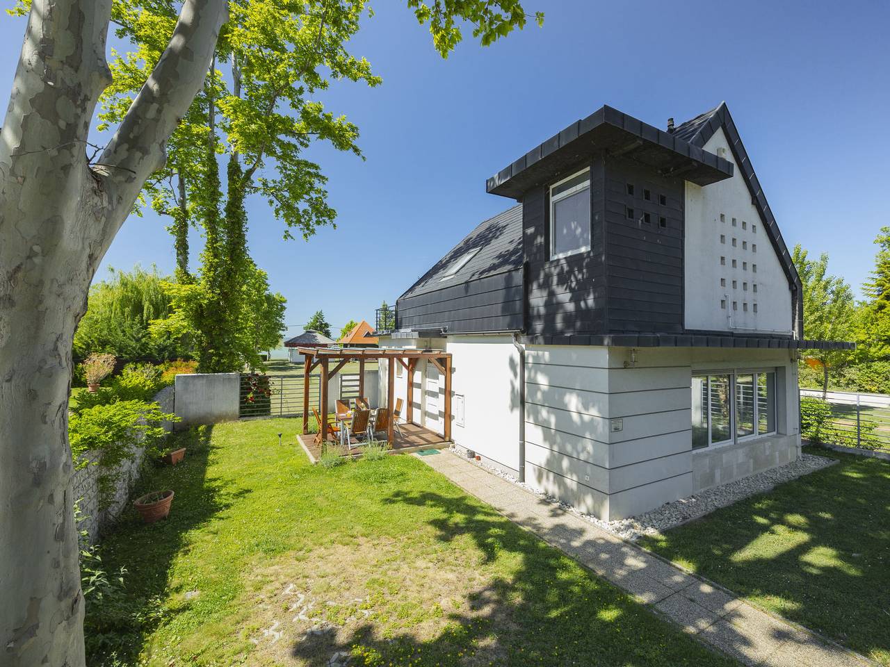 Posha in Balatonszemes, Plattensee Südufer