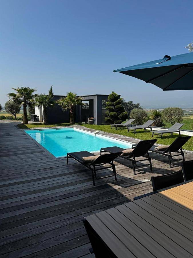 Villa with Private Pool in Les Côtes-d'Arey, Région de Vienne