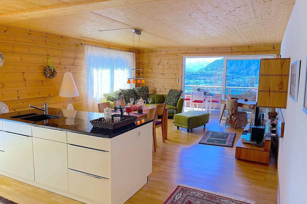Ganze Wohnung, Swisshut Stunning Views Alps & Lake - Apart. Felden in Sigriswil, Thunersee