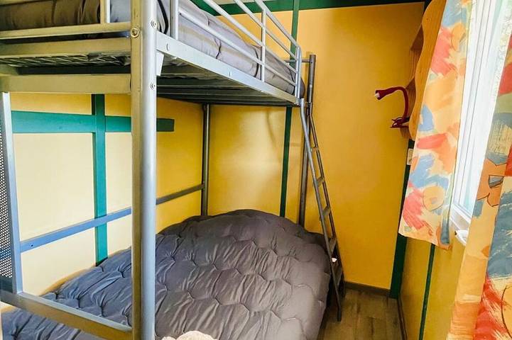 Gîte pour 6 personnes, avec terrasse et piscine, animaux acceptés à Camon - 4