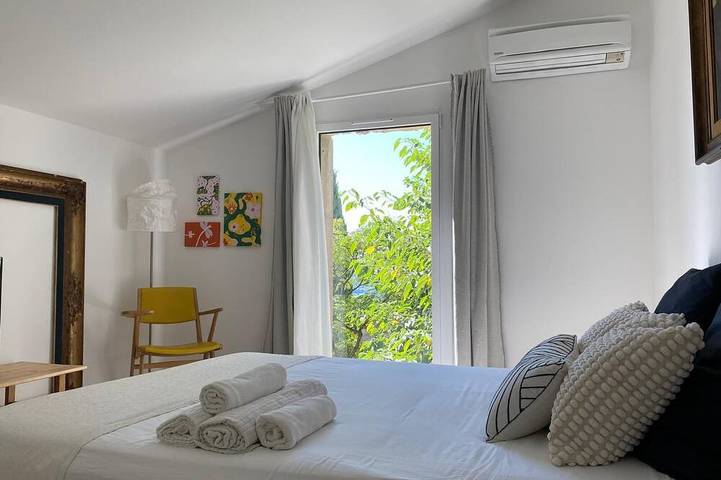 Gîte pour 2 personnes, avec piscine et jardin, animaux acceptés à Saint-Maximin (Nimes) - 4