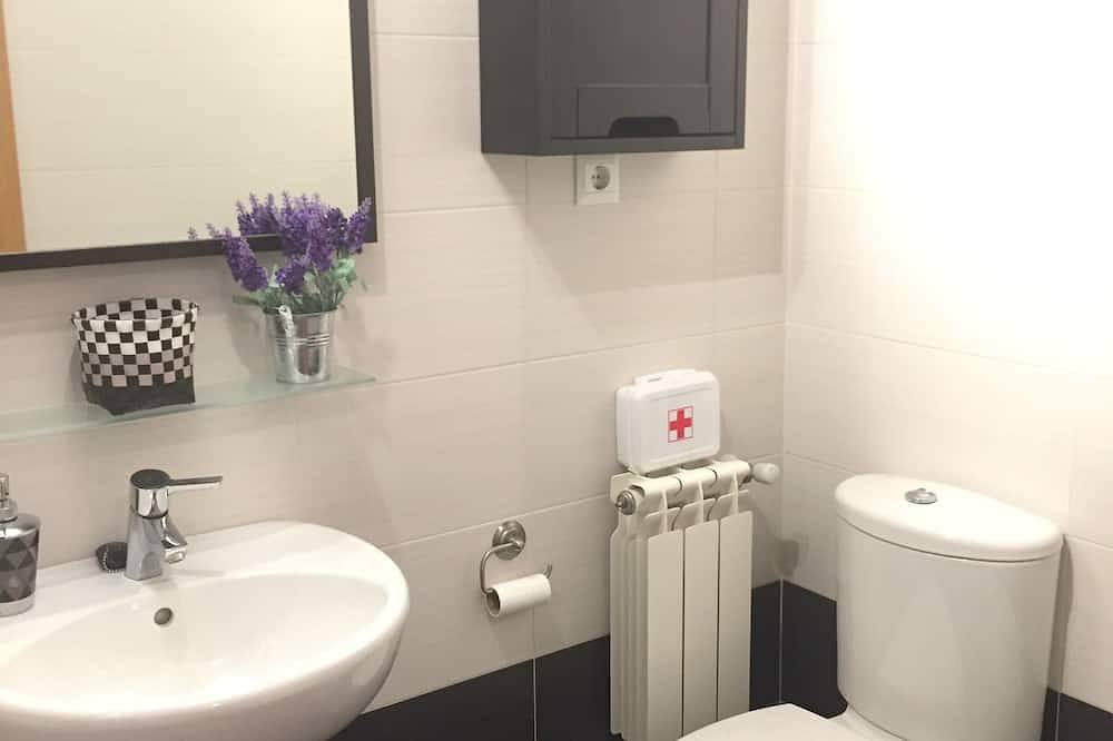 Apartamento entero, Apartamento Atlantis  2 Llaves + Plaza Parking Garaje Gratis + Wifi in Camargo, Costa de Cantabria