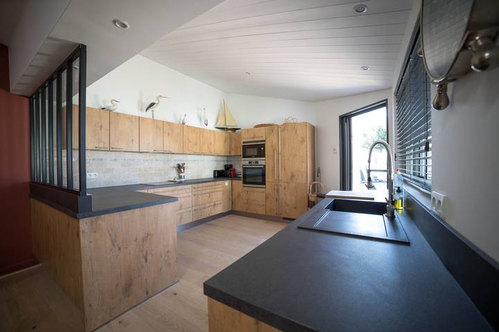 Villa pour 12 personnes, avec terrasse ainsi que jardin et piscine, adapté aux familles en Charente-Maritime - 4