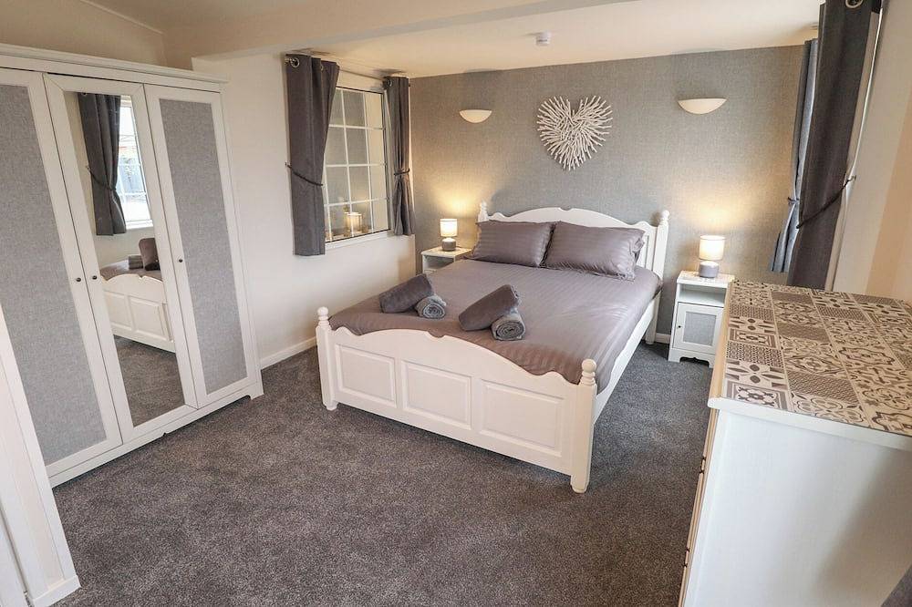 Jacob'S Retreat, pet friendly, with a garden in Chapel St Leonards in Anderby, Lincolnshire