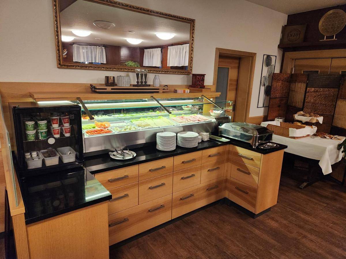 Hotel Rose Heidelberg inklusive Frühstück, Saunanutzung und Parkplätze nach Verfügbarkeit in Heidelberg, Plaine du Rhin
