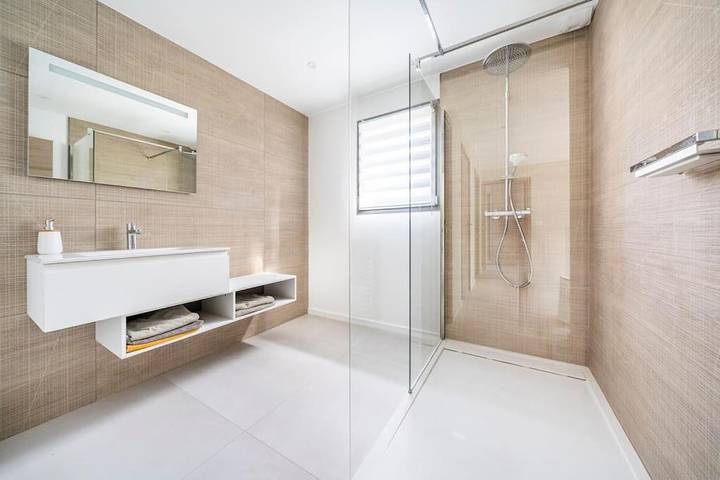 Villa pour 8 personnes, avec vue ainsi que jardin et piscine à Sainte-Maxime - 3