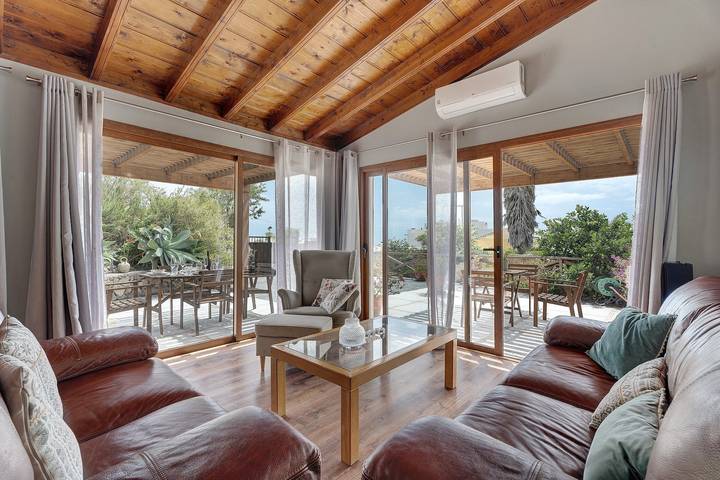 Casa de vacaciones "Casa La Plaza' con vistas a la montaña, piscina privada y Wi-Fi in El Paso, La Palma Sur