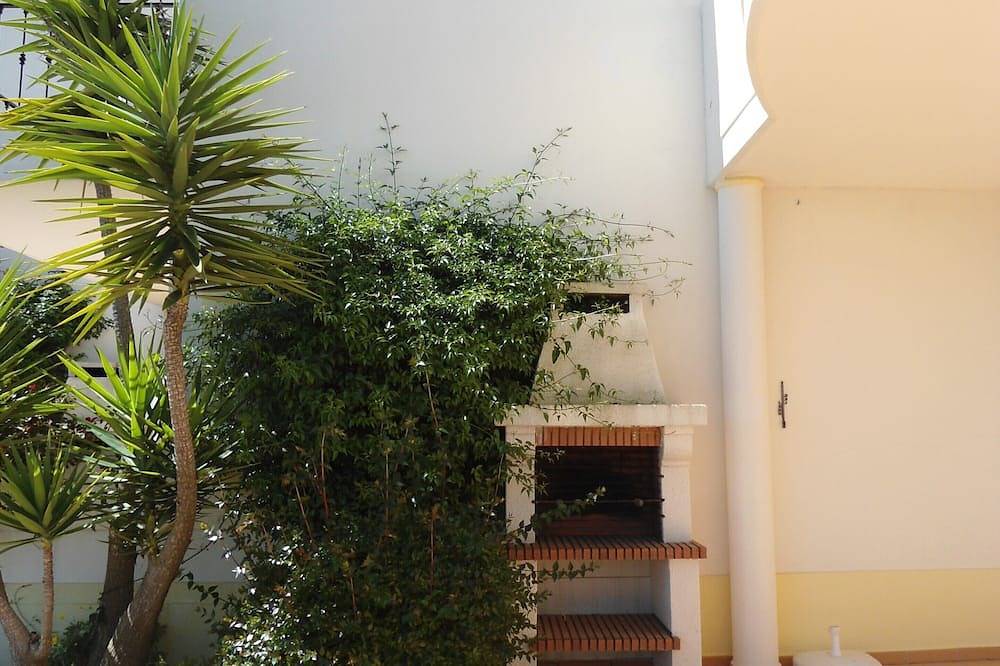 Magnificent 2 Bed Town House overlooking the beach at Meia Praia  in Lagos, Faro Distrikt