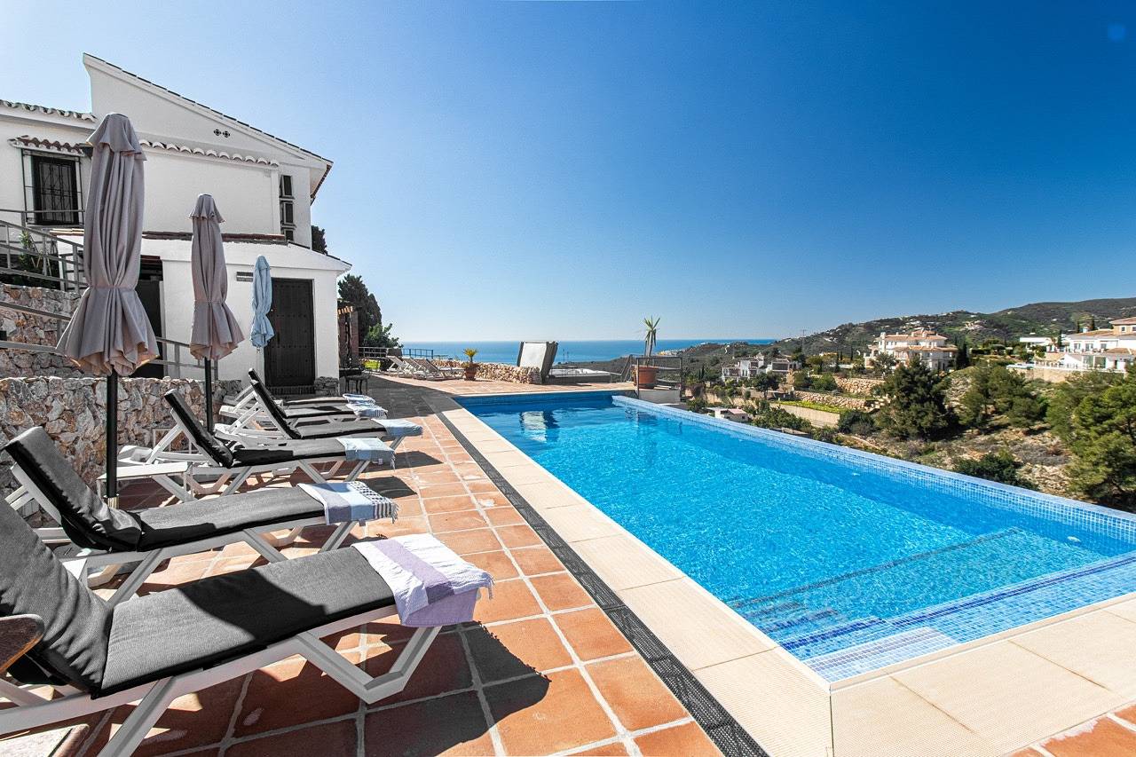 Villa larwik frigiliana in Frigiliana Road, Frigiliana