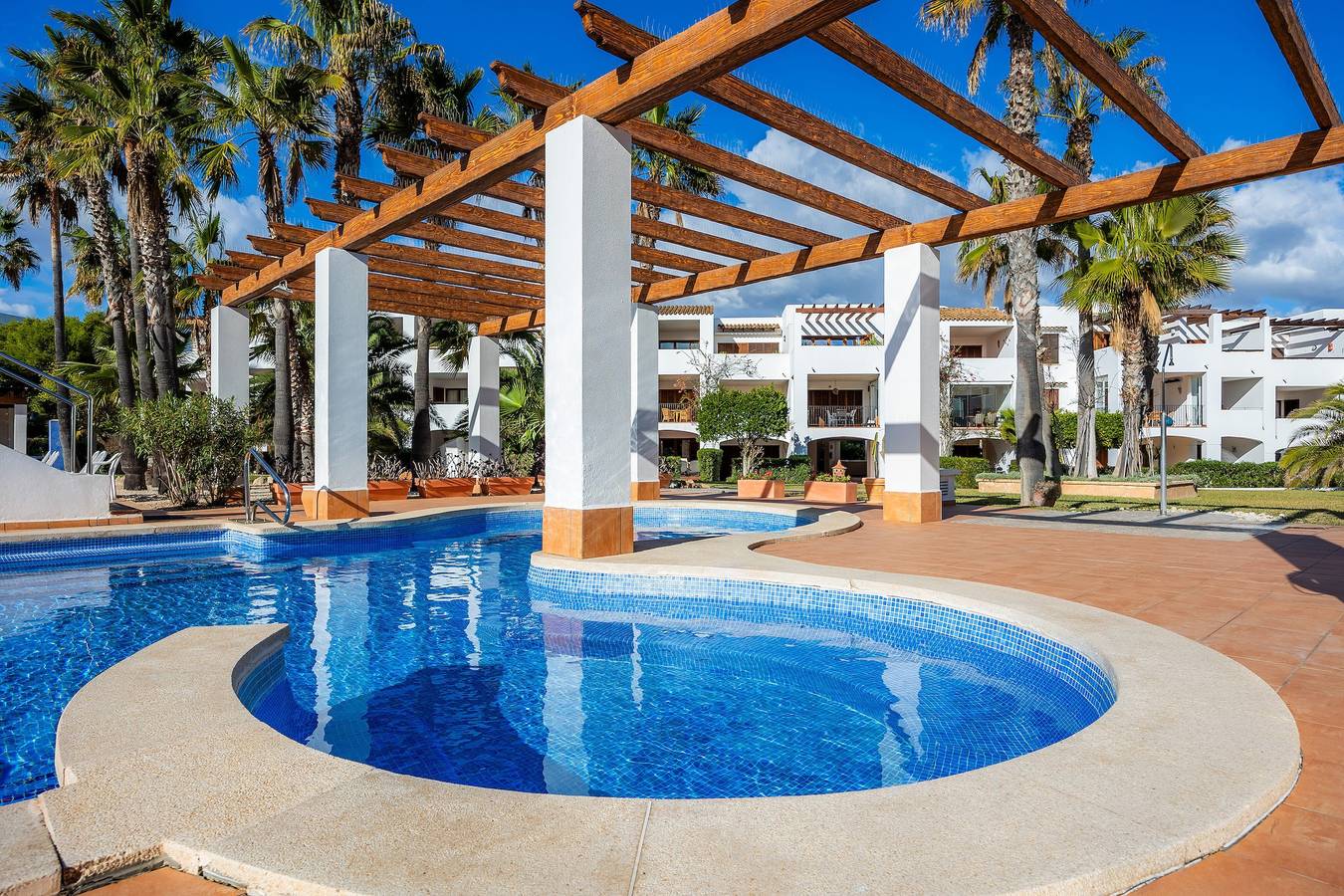 Entire apartment, Apartment 'Dream Mallorca Dorada' with Shared Pool, Wi-Fi and Air Conditioning in Cala d'Or, Santanyí