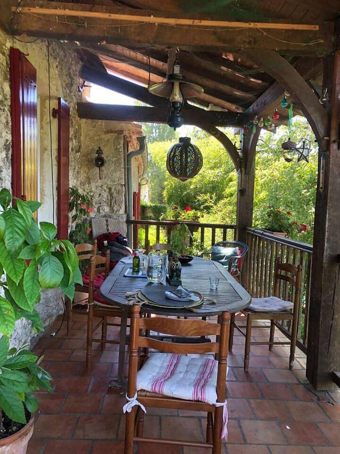 Location de vacances pour 2 personnes, avec jardin ainsi que piscine et terrasse à Les Lèves-et-Thoumeyragues - 3