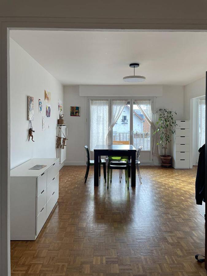 Appartement entier, Two-Bedroom Apartment in Les Lilas, Seine-Saint-Denis