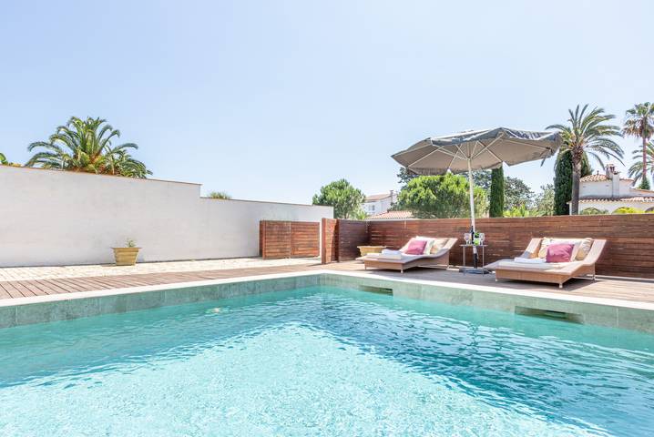 Casa vacanza per 8 persone, con terrazza, con animali domestici a Empuriabrava