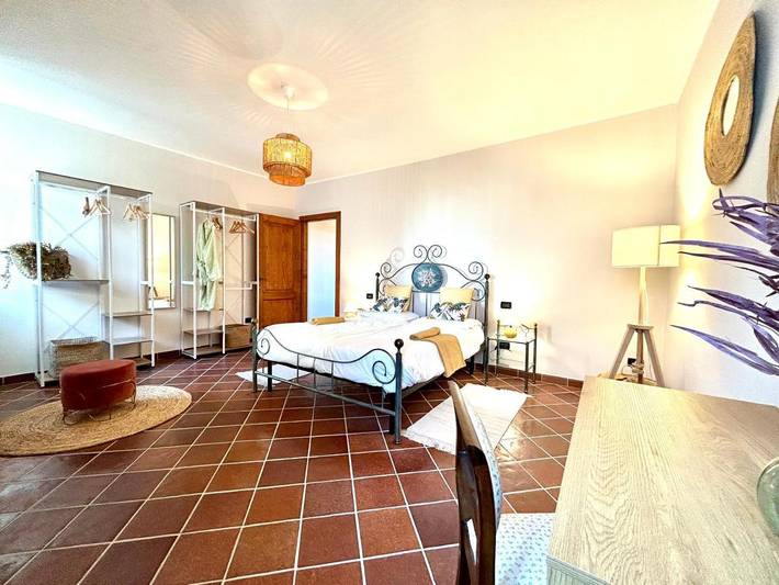 Ferienhaus für 9 Personen, mit Ausblick und Pool sowie Garten - 1