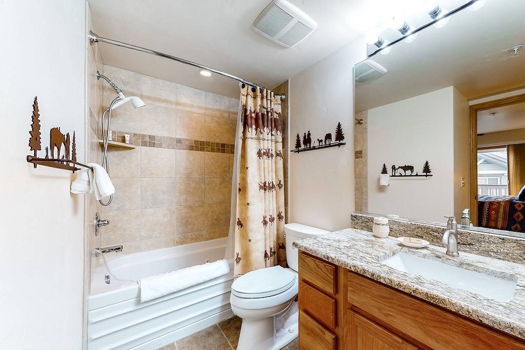 Ganze Wohnung, Comfortable mountain home close to Steamboat Resort with washer/dryer in Steamboat Springs, Medicine Bow-Routt Nationalwald