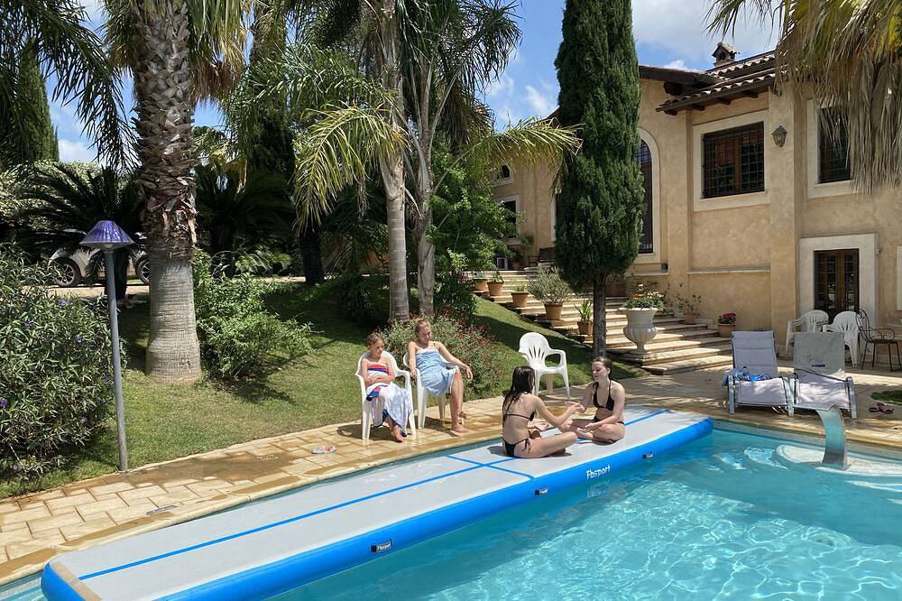 Villa voor 12 Personen in Rome, Provincie Rome