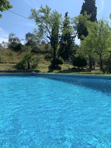 Gîte pour 3 personnes, avec terrasse et piscine à Saint-Montan