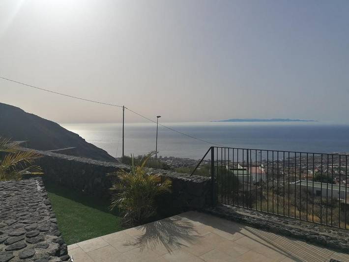Chalet para 6 personas, con Balcón y Jacuzzi además de Terraza y Jardín en Santa Cruz de Tenerife - 4
