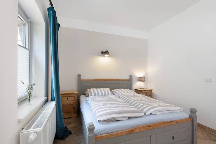 Entire studio, Holiday Apartment '4 - Weide' with Shared Terrace and Wi-Fi in Wietstock, Ludwigsfelde