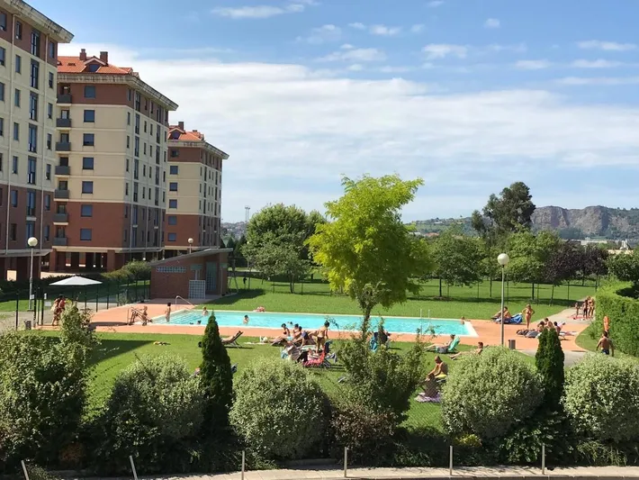 Apartamento de vacaciones para 4 personas, con vistas además de piscina y jardín, Se admiten mascotas - 1