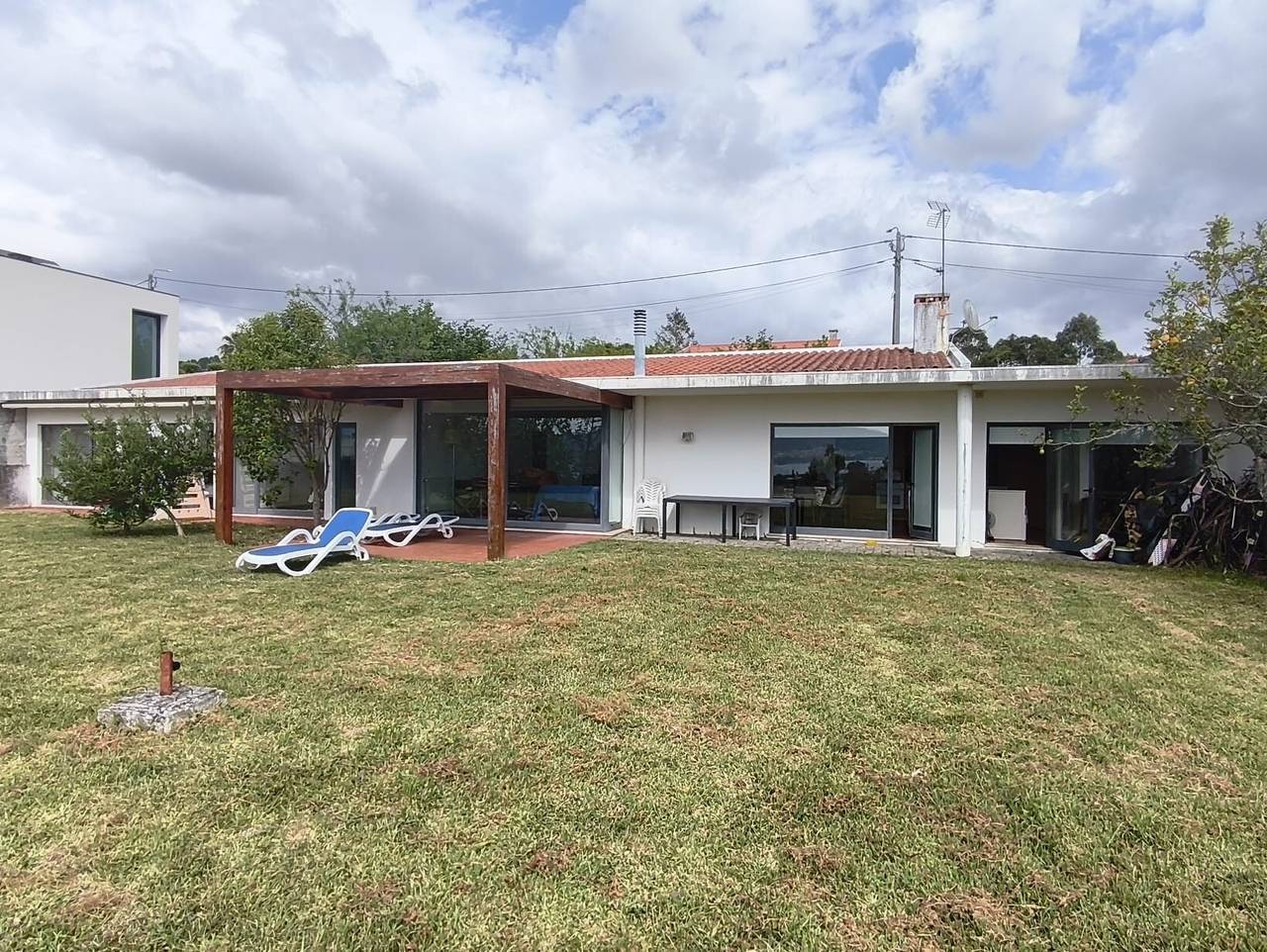 Holiday Home 'Do Rio' with Sea View, Private Garden and Wi-Fi in Seixas, Distrito de Viana do Castelo