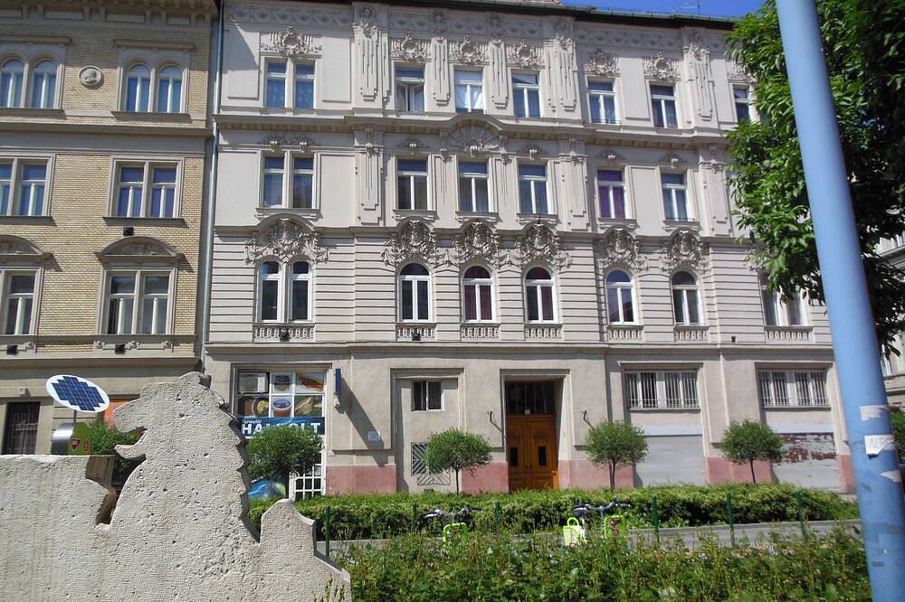 Appartamento intero, Appartamento accogliente , disinfezione con Ozono ,con parcheggio in Budapest, Ungheria Centrale