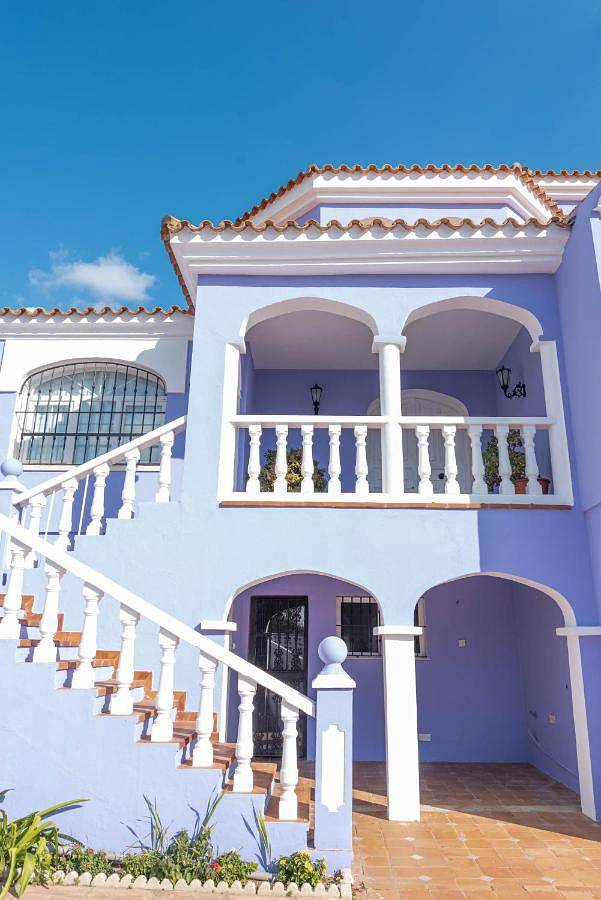 Apartamento para 12 personas, con jacuzzi además de jardín y piscina en La Línea de la Concepción