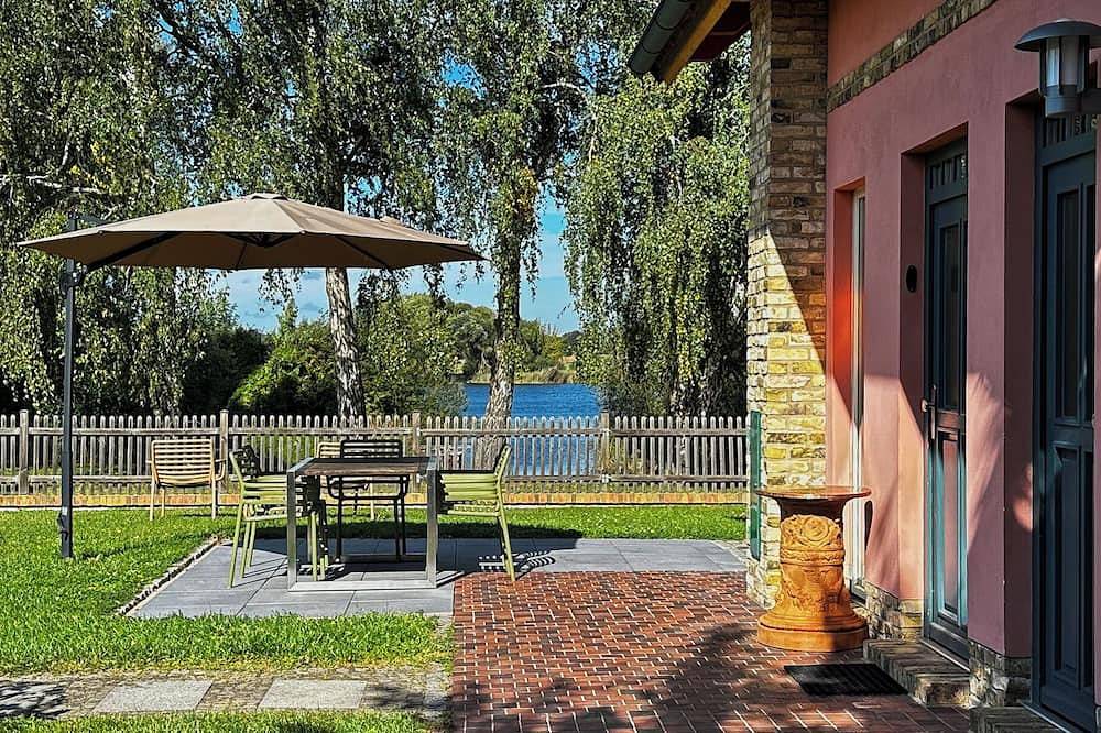 Großzügiges Haus mit Seeblick, Garten und Ruderboot am Beetzsee in Päwesin, Westhavelland