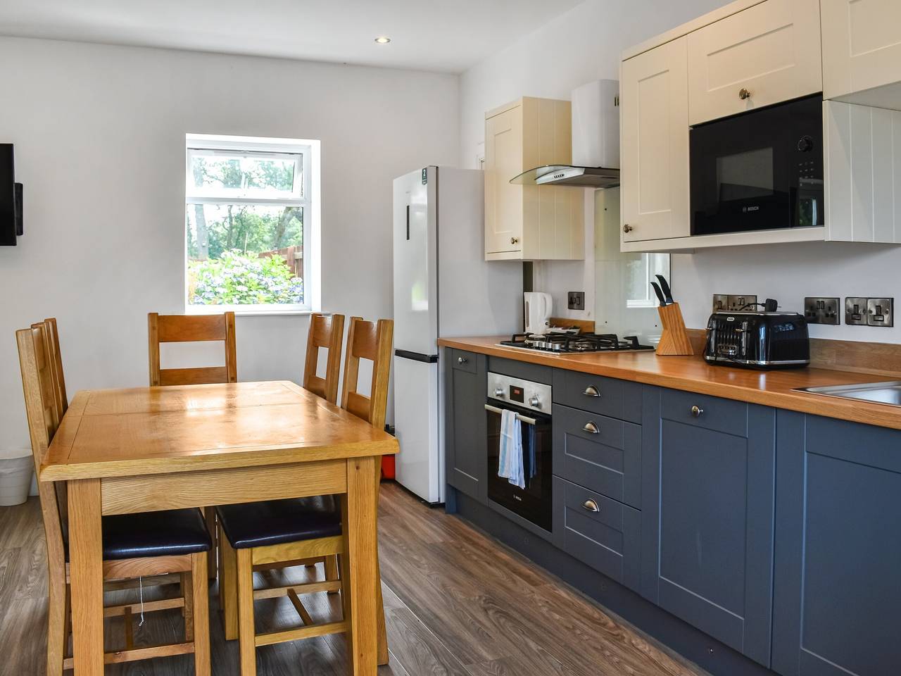 Entire apartment, Cottage 1- Uk47770 in Cardigan Bay