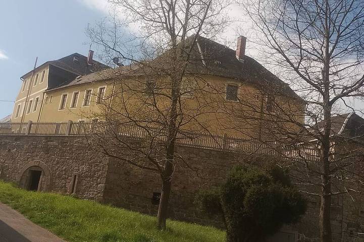 Ferienwohnung für 3 Personen, mit Garten in Lengenfeld