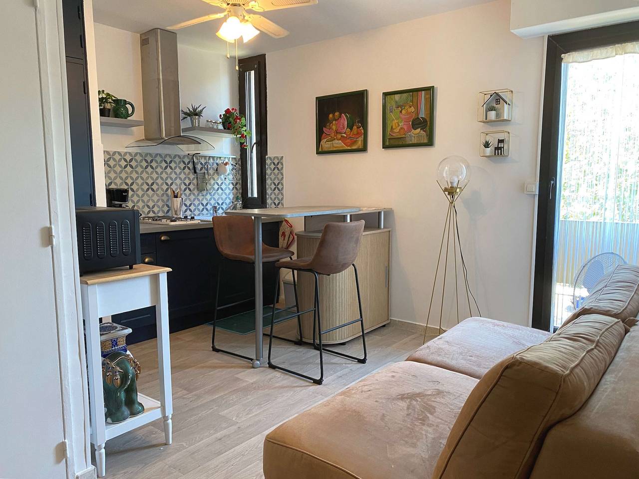 Entire apartment, Charming 1Br with parking in Balaruc-les-Bains in Balaruc-les-Bains, Côte d'Améthyste