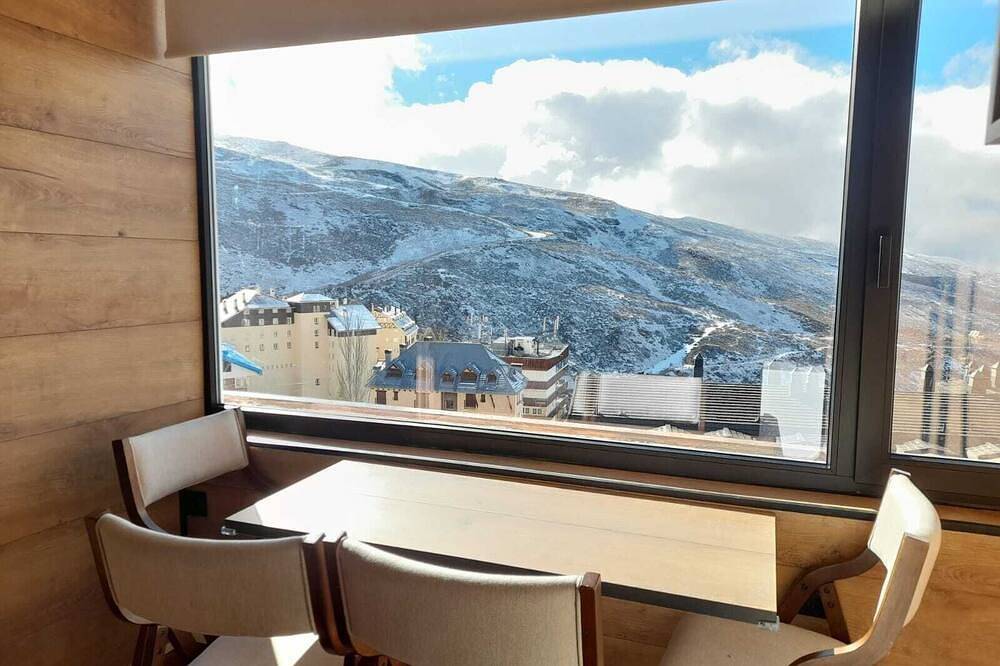 Apartamento entero, Snowgranada Love Jacuzzi Monica Parking+Telesilla in Sierra Nevada Ski Resort, Monachil
