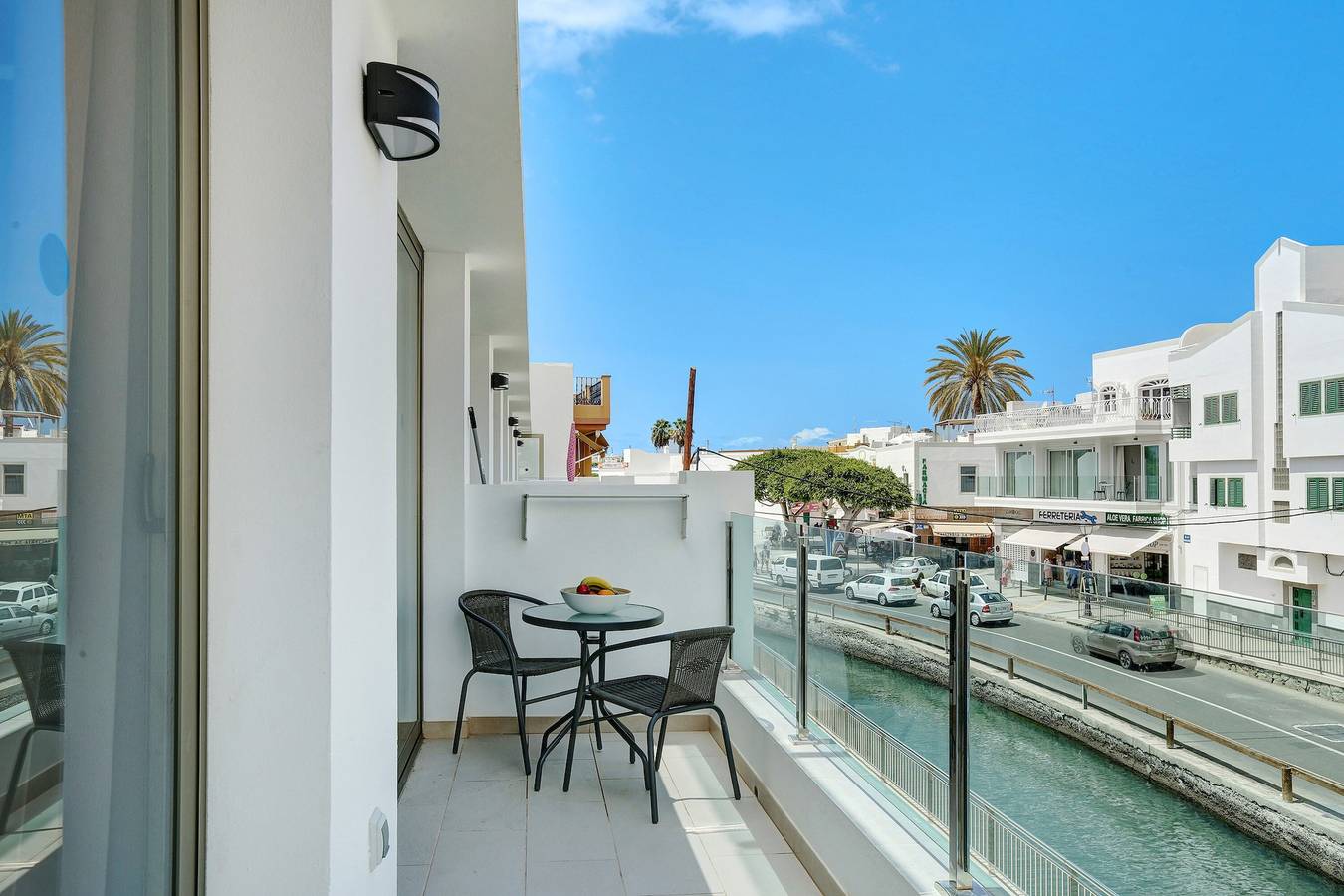 Appartement entier, Appartement Albamar 1D avec vue sur les montagnes, Wi-Fi, climatisation et balcon in Puerto de Mogan, Lomo Quiebre