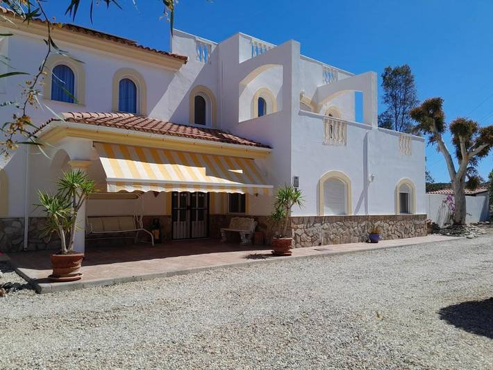 Casa rural para 8 personas, con piscina además de vistas y jardín en Turre - 2