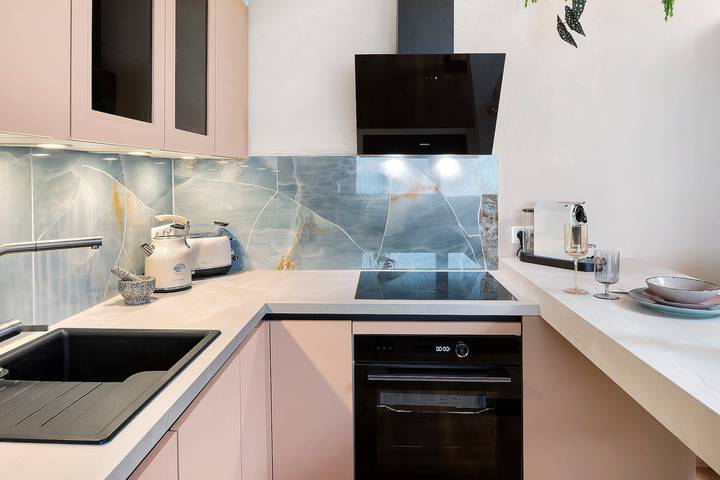 Hel semesterlägenhet, Tiny Home 'Haus am Kaiserstuhl' with Private Terrace, Wi-Fi and Air Conditioning in Wasenweiler, Ihringen
