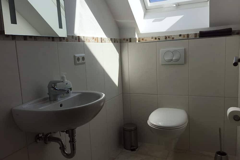 Ganze Wohnung, Super schöne 5 Sterne luxus Ferienwohnung Adlerhorst (& Wallbox) in Nümbrecht, Oberbergischer Kreis