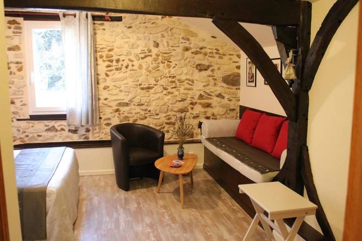 Location de vacances pour 3 personnes, avec piscine ainsi que jardin et vue à Pouillon - 4