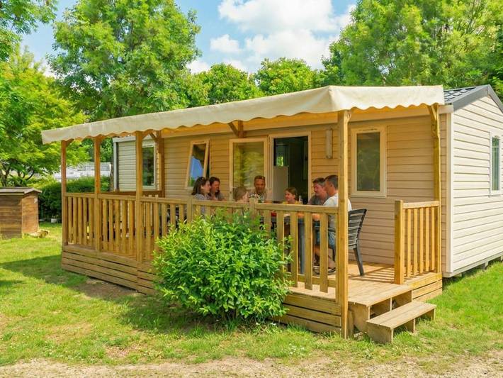 Mobil home pour 6 personnes, avec terrasse et piscine, animaux acceptés