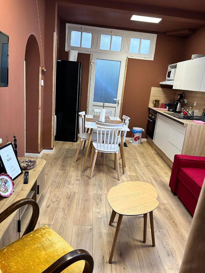 Appartement entier, Charmant studio Havana in Carhaix-Plouguer, Région de Châteaulin